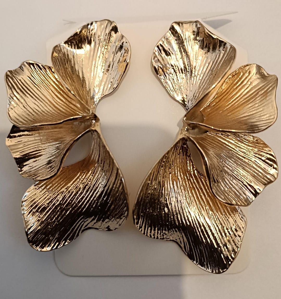 Gold Leaf Statement Earrings | Lightweight Ginkgo Dangle | Textured Botanical Jewelry Gift